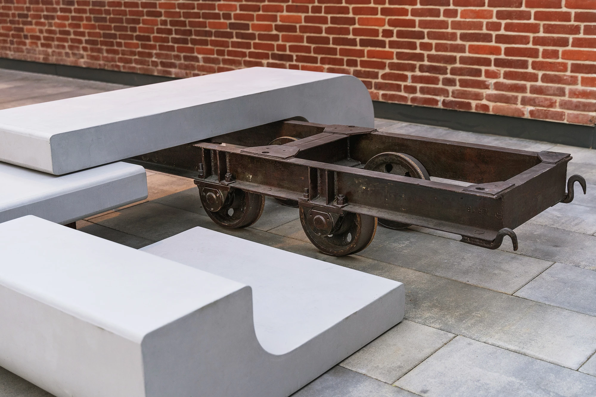 Project: Concrete Bench | Designers: Hania Stankiewicz, Sofiia Nizhibetska, Łucja Zięciak | Photo by Fabryka Norblina